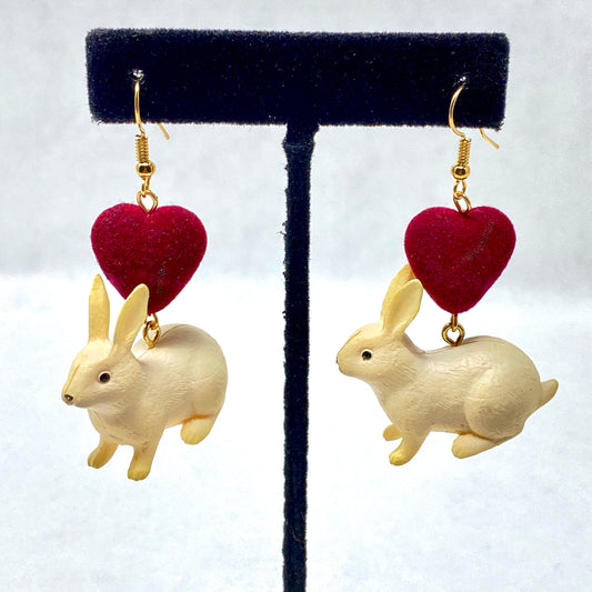 Bunny love earrings - Keep Salem Odd